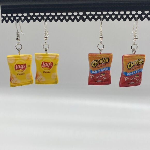 ✨🆕✨Novelty : Banana 🍌 Avocado 🥑 Lays, Cheetos Nutella 3 Dimensional Earrings✨ - Picture 5 of 16